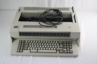 IBM 6787 Typenrad Speicherschreibmaschine mit LCD-Display...